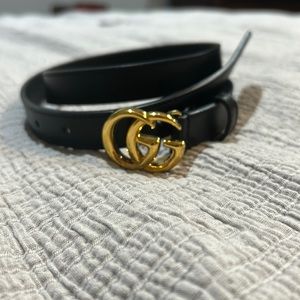 Black Gucci belt